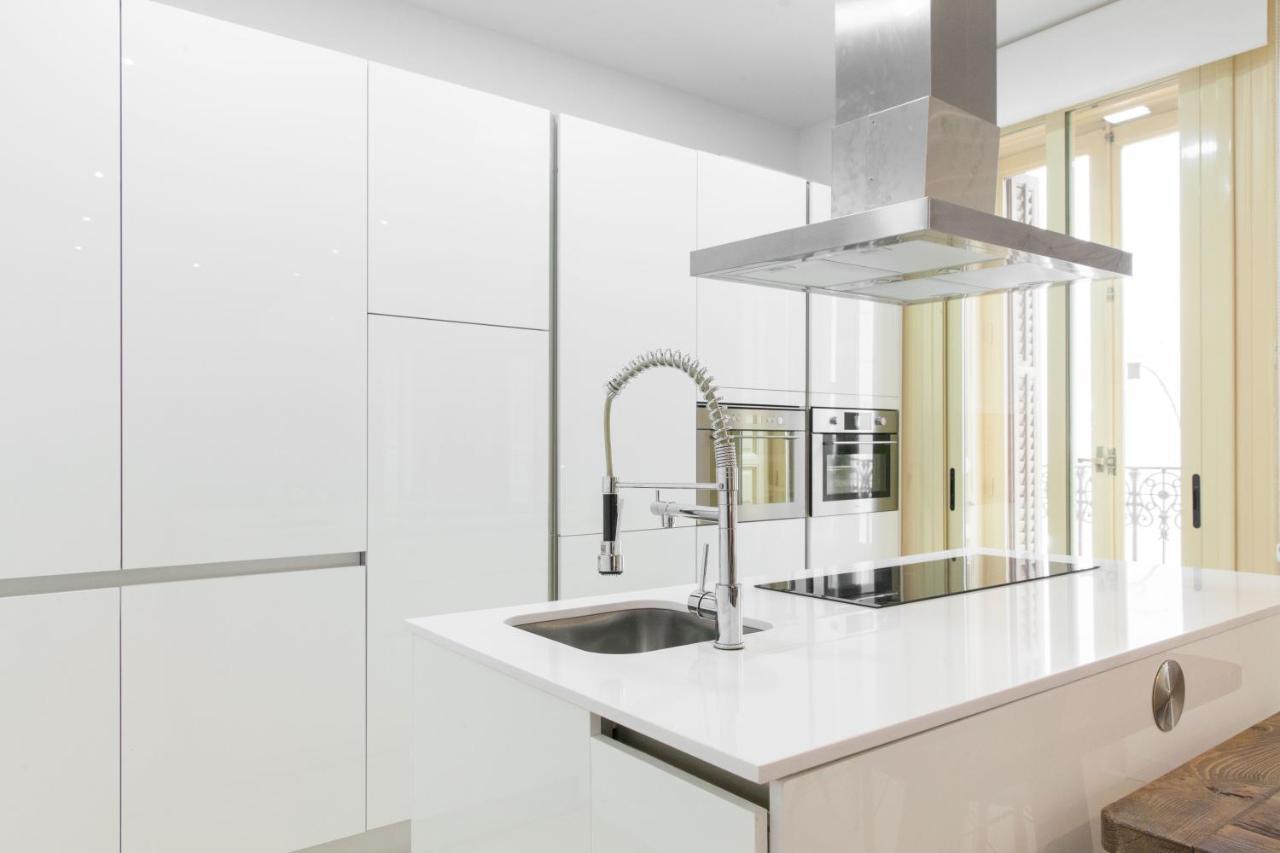 For You Rentals New Design Apartment Temporal Puerta Del Sol Pre10C Madrid Exteriör bild